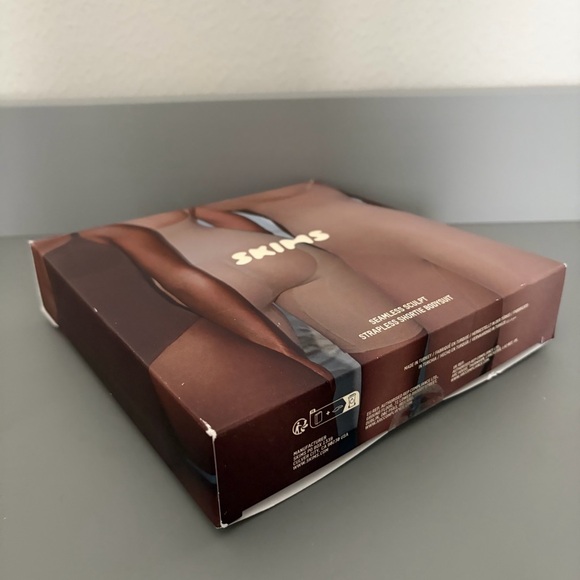 Skims Seamless Sculpt Strapless Shortie Bodysuit Shapewear XL Clay New in Box - Picture 2 of 8